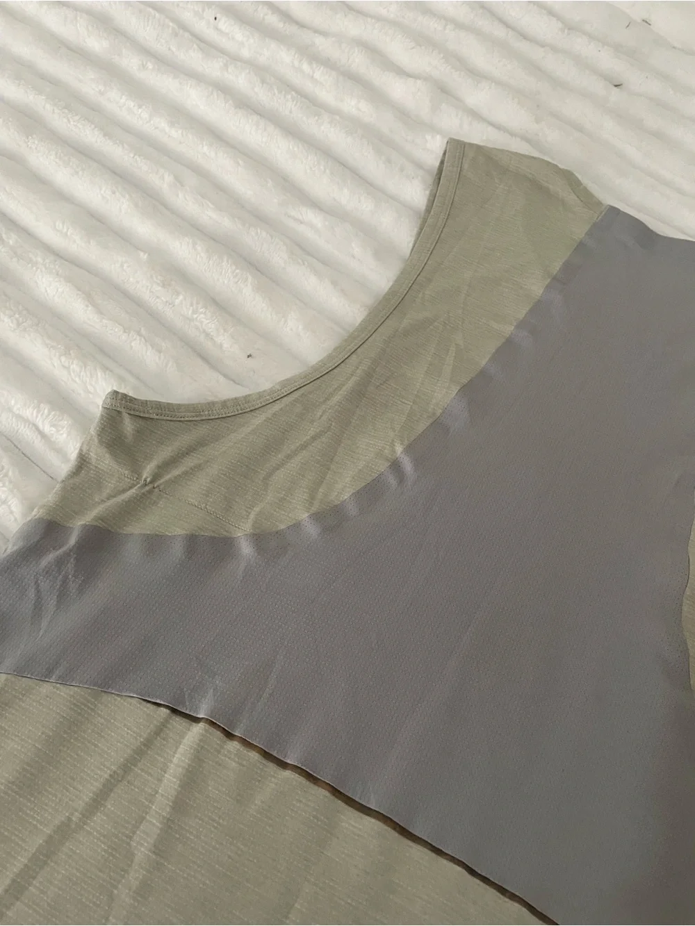 Lululemon Men's Performance Tank Top in Light Beige and Gray
